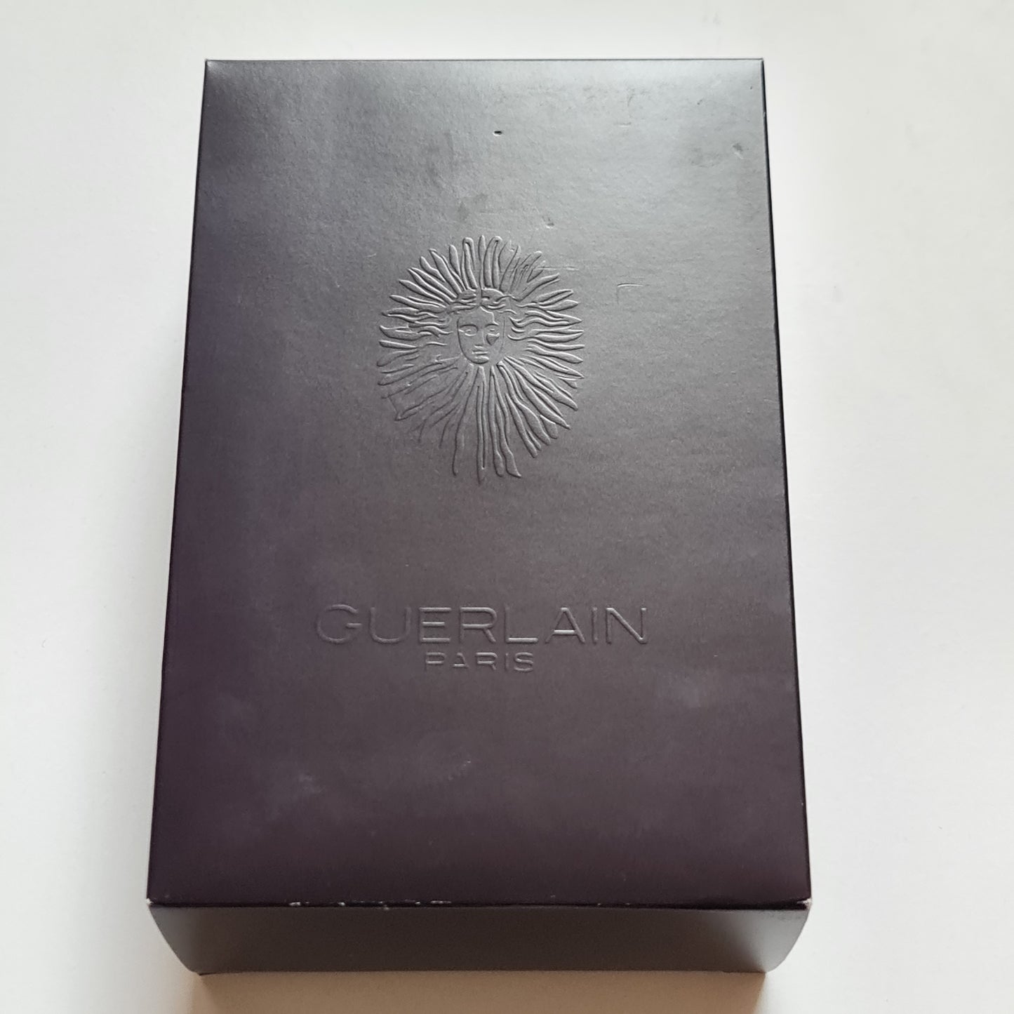 Guerlain Cruel Gardenia Eau De Parfum 100ml. Photo showing front of box, perfume, scent, cologne and fragrance.