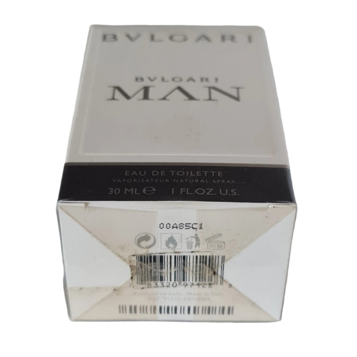 Photo showing base of the box.