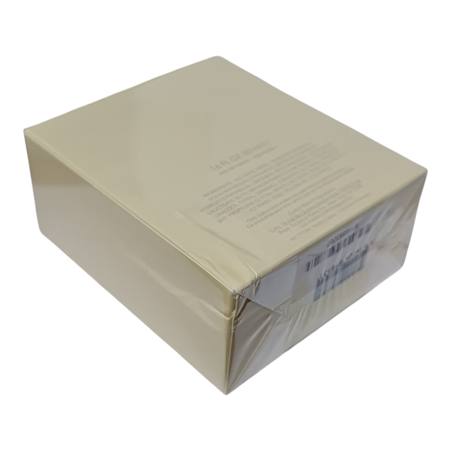 Photo showing imperfection in box.