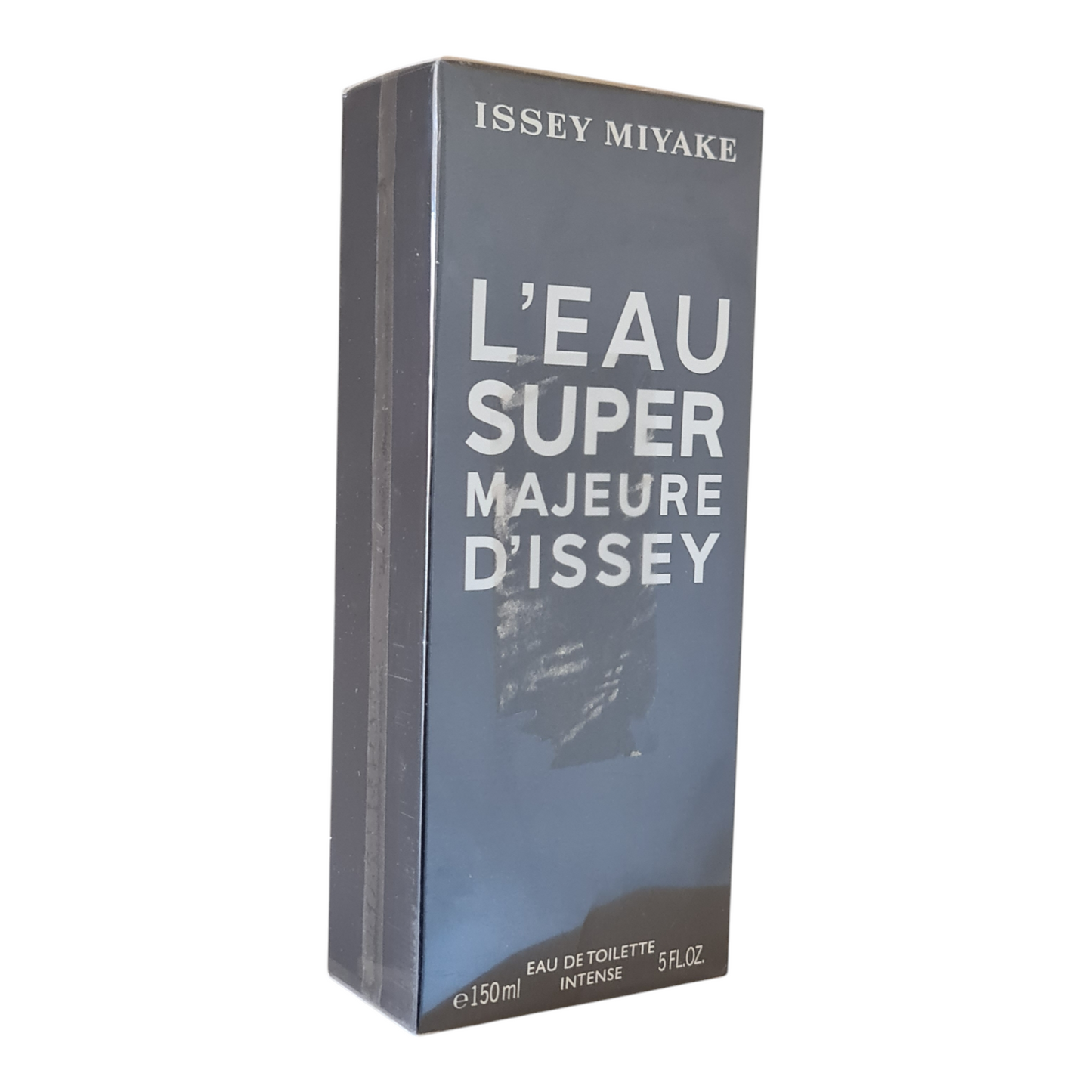 Issey Miyake L'Eau Super Majeure D'Issey Eau de Toilette Intense 150ml. Front angled photo of cologne box.