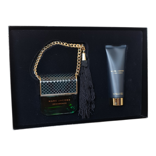 Marc Jacobs Decadence Eau de Parfum 50ml & Sensual Shower Gel 75ml Gift SetMarc Jacobs Decadence Eau de Parfum 50ml & Sensual Shower Gel 75ml Gift Set. Front angled photo showing the internal of the gift set box.