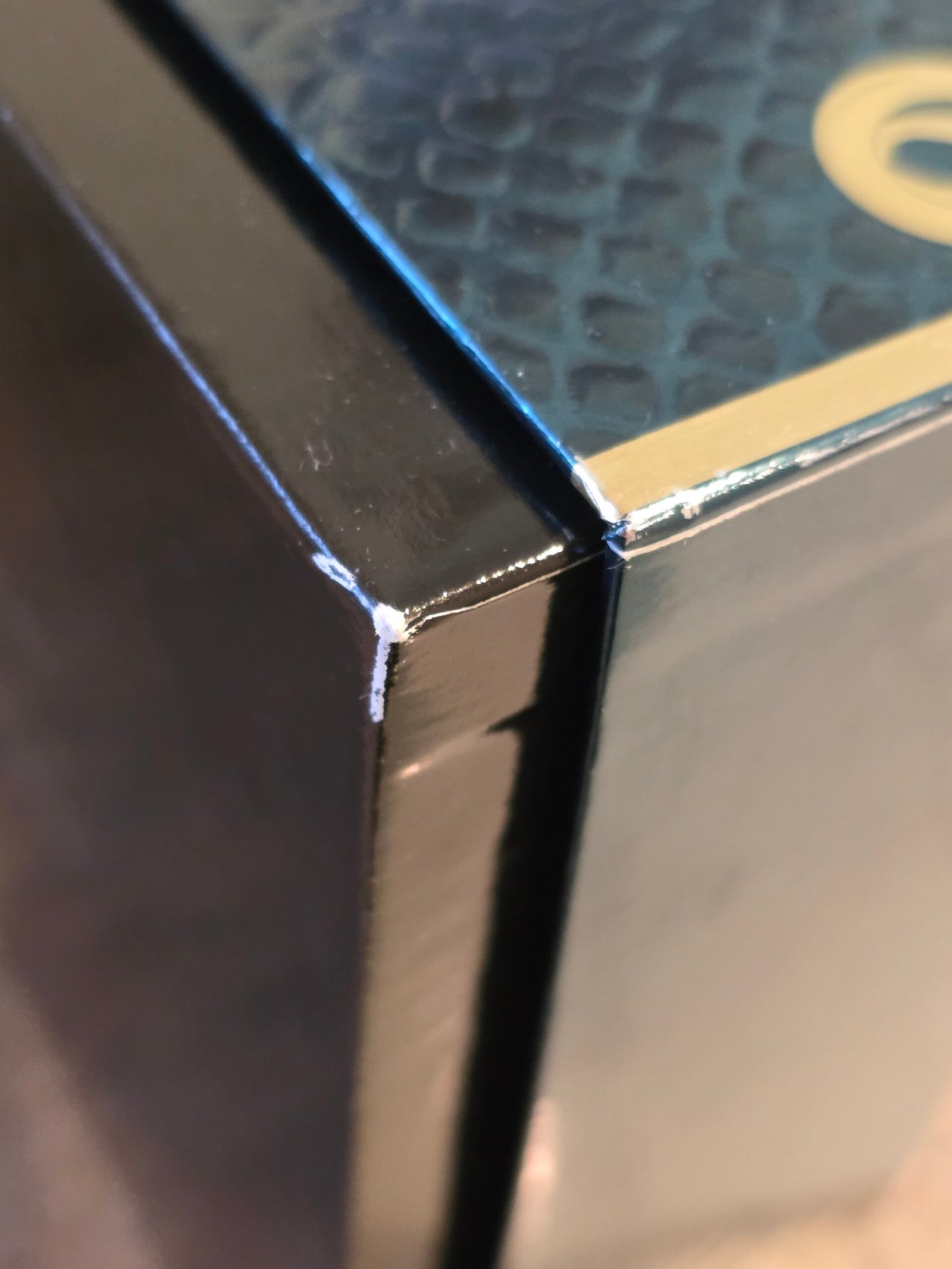 2025/08/1000000524-scaled.jpg marc jacobs decadence eau de parfum 50ml & sensual shower gel 75ml gift set