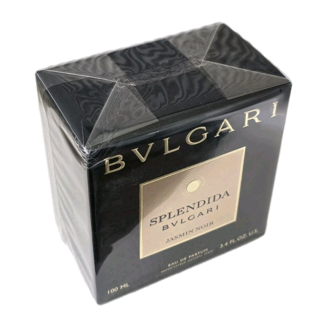 Bvlgari Splendida Jasmin Noir Eau de Parfum 100ml Bvlgari Splendida Jasmin Noir Eau de Parfum 100ml. Photo showing dent.
