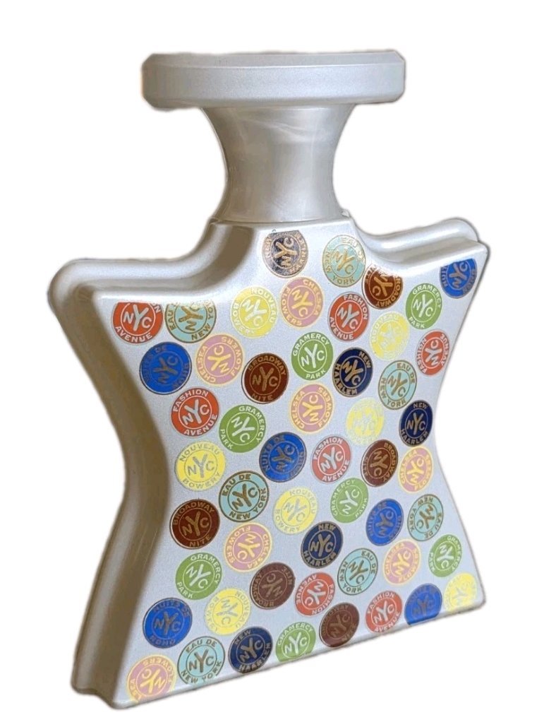Bond No. 9 Eau de New York Eau de Parfum 100ml Bond No. 9 Eau de New York Eau de Parfum 100ml> Bottle at a angle photo.