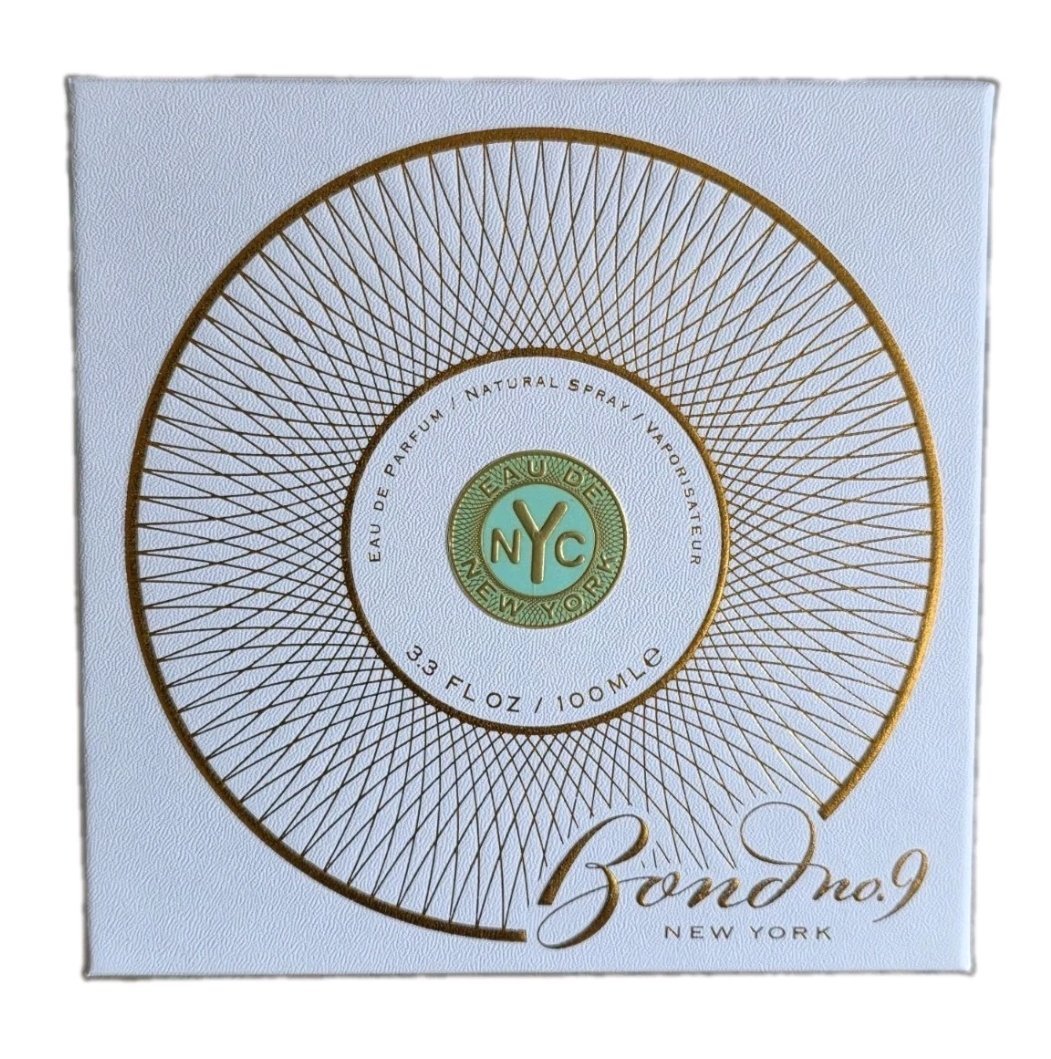 Bond No. 9 Eau de New York Eau de Parfum 100ml Bond No. 9 Eau de New York Eau de Parfum 100ml. Lid photo.